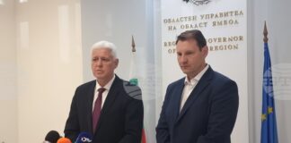 Обстановката около авиобаза „Безмер“ е спокойна, няма нарушения и инциденти, заяви в Ямбол министърът на отбраната Димитър Стоянов