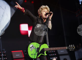 Пънк рок групата Green Day дебютира в киното с филм, вдъхновен от ранните ѝ турнета