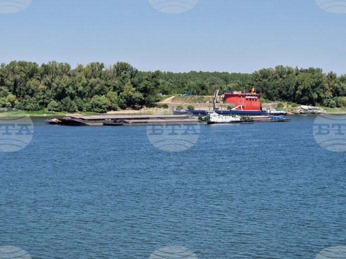 Повишение на нивото на река Дунав в почти целия български участък е отчетено за денонощие