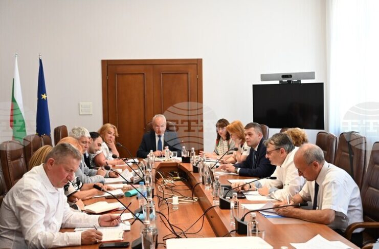 Правителството и социалните партньори се обединиха около механизма за определяне на минималната работна заплата