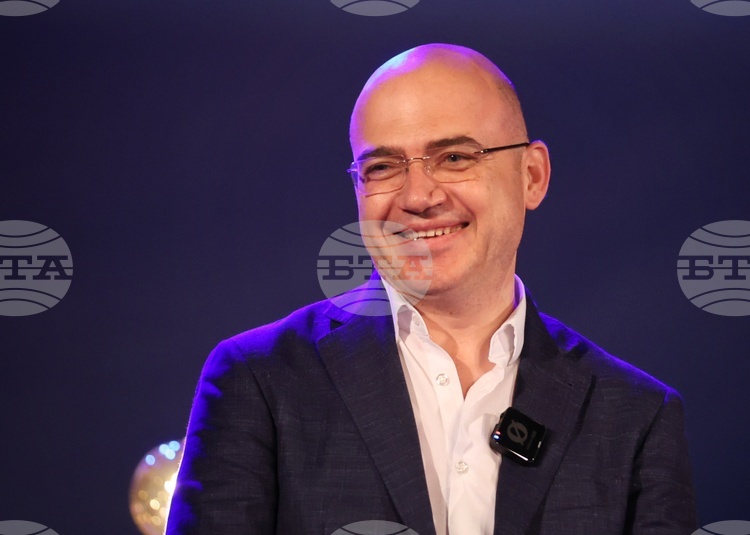 Празниците на изкуствата „Аполония“ са пример за културния туризъм, който искаме да развиваме, каза министърът на туризма Илин Димитров