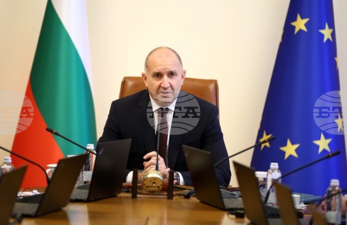 Премиерът Румен Радев разговаря по телефона с генералния секретар на НАТО Марк Рюте