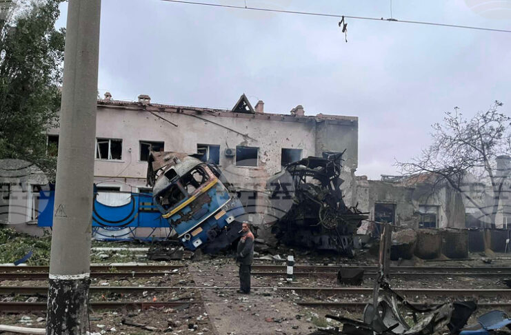 Русия атакува с дронове влак за украинския град Одеса с близо 600 пътници, от които 15 деца, съобщи областният управител