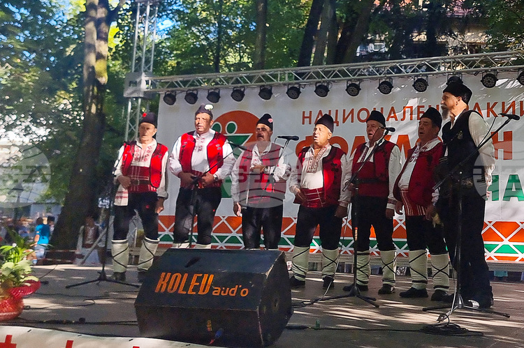 Участници от цялата страна ще пристигнат за 20-ия Национален тракийски фолклорен събор "Богородична стъпка" в Старозагорски бани