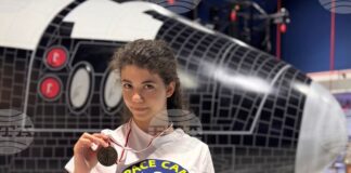 Ученичката Елица Тенева от София спечели индивидуален медал от космическия лагер по модел на НАСА - Space Camp в Турция