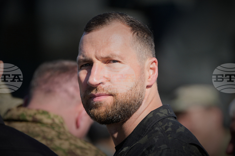 Украинският министър на отбраната предлага Киев да използва предсрочно заем от ЕС, за да покрие дефицита си през тази година