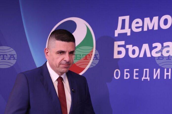 Управленската програма на кабинета „Радев” доста закъсня, коментира Ивайло Мирчев от „Демократична България"