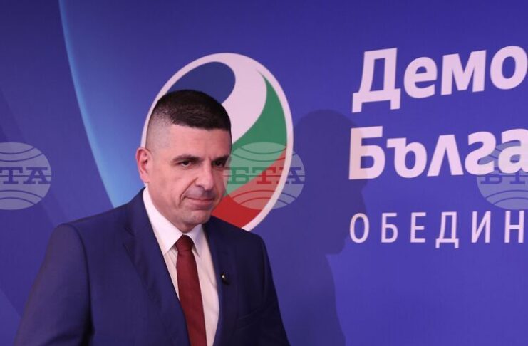 Управленската програма на кабинета „Радев” доста закъсня, коментира Ивайло Мирчев от „Демократична България"