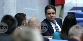 В програмата на правителството има много пъти думата "дигитализация", но планираното темпо е слабо, написа Божидар Божанов от „Да, България“