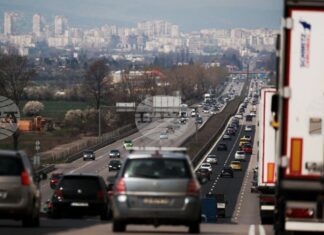 Възстановено е движението от км 26 до км 27 на магистрала "Тракия" в посока София, което беше ограничено заради пожар