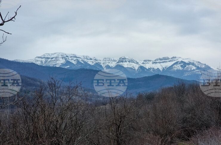 Жена на 60 години е загинала на място, след като е паднала от върха на било в Стара планина