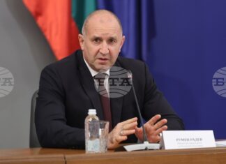 Финансовият лимит на Агенция “Пътна инфраструктура” за тази година е изчерпан, каза премиерът Румен Радев