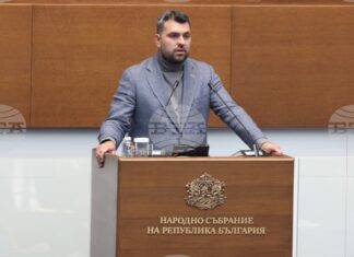 ГЕРБ-СДС поиска мнозинството да преосмисли решението си и да допусне изслушване на представител на МВнР по темата с декларацията на ООН за Украйна