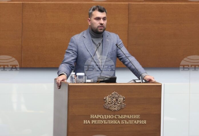 ГЕРБ-СДС поиска мнозинството да преосмисли решението си и да допусне ГЕРБ-СДС поиска мнозинството да преосмисли решението си и да допусне изслушване на представител на МВнР по темата с декларацията на ООН за Украйна