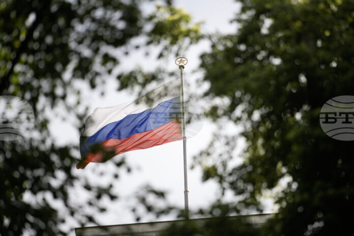 Германия разреши на специален руски полет да извози служителите на закритото консулство на Русия в Бон