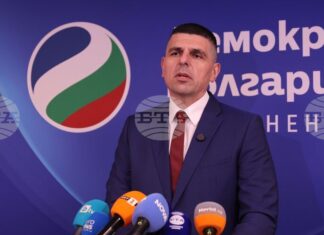 Големият урок на 6 септември е, че националният интерес не се защитава със снишение, заяви съпредседателят на „Да, България“ Ивайло Мирчев Големият урок на 6 септември е, че националният интерес не се защитава със снишение, заяви съпредседателят на „Да, България“ Ивайло Мирчев