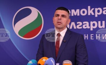 Големият урок на 6 септември е, че националният интерес не се защитава със снишение, заяви съпредседателят на „Да, България“ Ивайло Мирчев Големият урок на 6 септември е, че националният интерес не се защитава със снишение, заяви съпредседателят на „Да, България“ Ивайло Мирчев