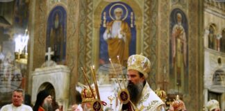 Господ победи смъртта чрез Кръста, каза българският патриарх Даниил