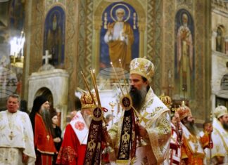Господ победи смъртта чрез Кръста, каза българският патриарх Даниил