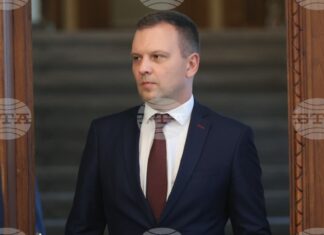 Кандидатите за новия Висш съдебен съвет от професионалната квота трябва да са с безупречен морал, каза министърът на правосъдието