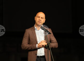 Кметът на Пловдив Костадин Димитров откри Есенния салон на изкуствата „Пловдив 2026“