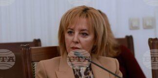 КЗП проверява бензиностанциите у нас за необосновано увеличение на цените на горивата, заяви Мая Манолова