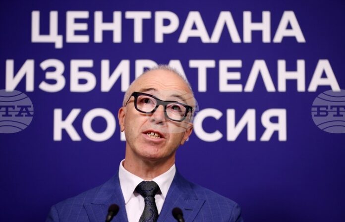 Не виждам сериозен риск в машинното гласуване при подготовката, която е направена, каза председателят на ЦИК Георги Хорозов