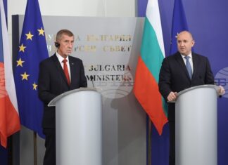 ОБНОВЕНА Имаме еднакви възгледи за енергетиката, каза премиерът на Чехия Андрей Бабиш след среща с Румен Радев