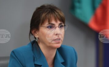 ОБНОВЕНА Отпускаме по 50 евро на лица и семейства с ниски доходи, обяви министър Наталия Ефремова