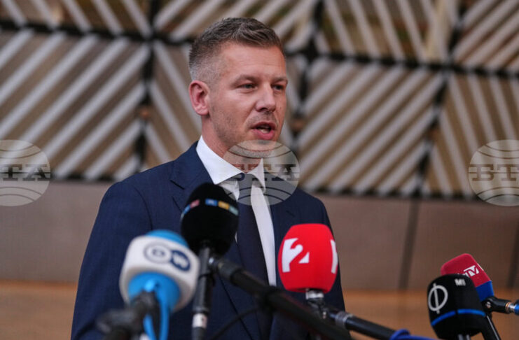 ОБЗОР
                                                                                                Унгарският премиер започна операция „Пречистващ огън“ срещу опозицията
