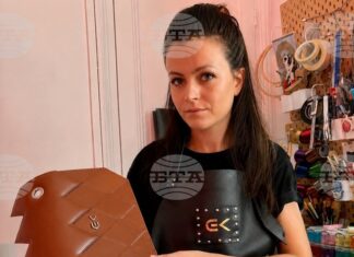 От Перник до Париж: как дизайнерът Елена Китанова извежда българската шевица на международната сцена в моден бранд