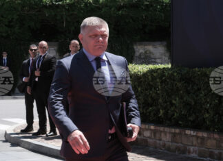Партията на словашкия премиер призова коалиционните си партньори да прекратят споровете Партията на словашкия премиер призова коалиционните си партньори да прекратят споровете