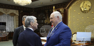 Пратеникът на Тръмп Джон Коул пристигна в Минск за нови преговори за освобождаване на политически затворници