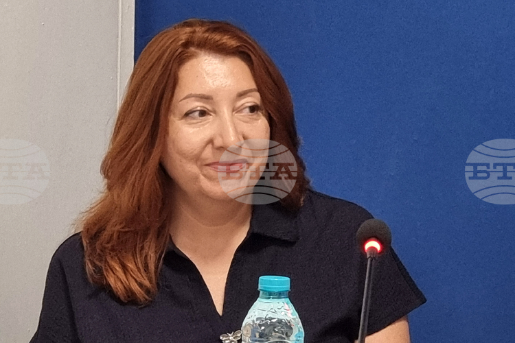 Приемната грижа е много важен момент в процеса на закрила на детето, каза Жаклин Плочева от РД „Социално подпомагане“ в Ямбол