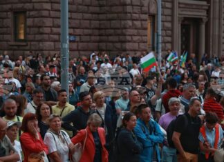 Приключи протестът срещу правителството, възстановено е движението на площад "Независимост" в центъра на София