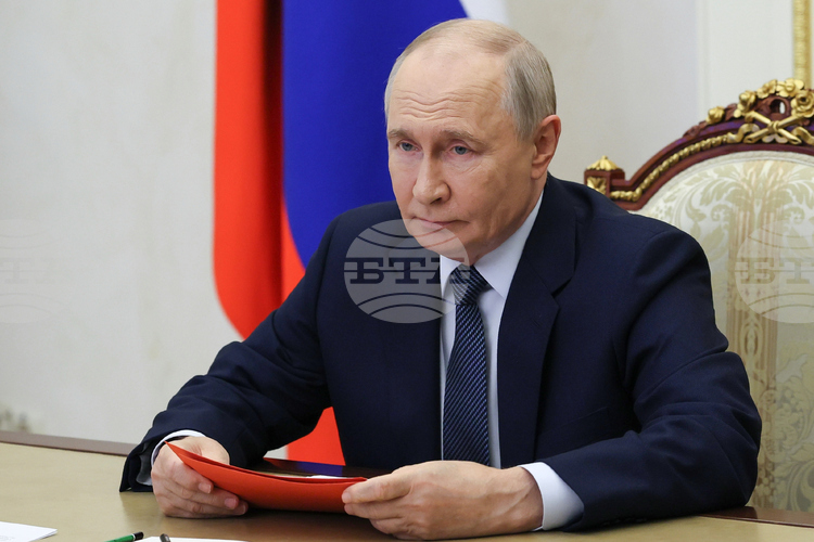 Путин нареди от полунощ днес в продължение на три дни да не се нанасят удари по Киев, обяви Кремъл