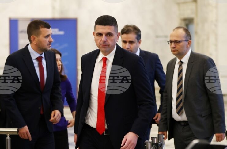 "Демократична България" предлага създаване на временна комисия за установяване на хибридни атаки и саботажи през последните 15 години