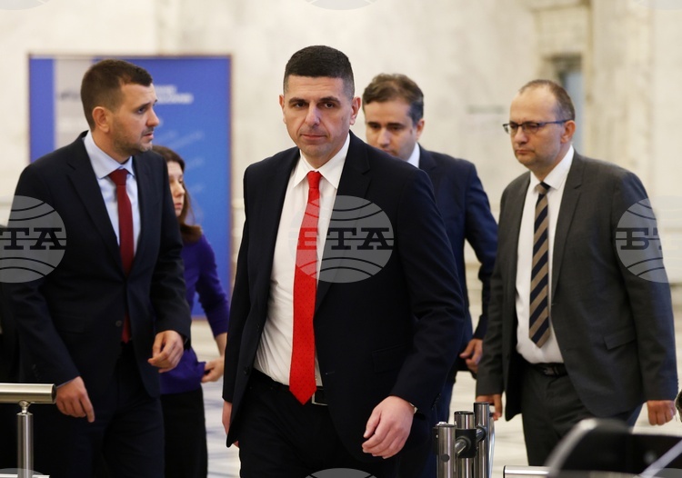 "Демократична България" предлага създаване на временна комисия за установяване на хибридни атаки и саботажи през последните 15 години