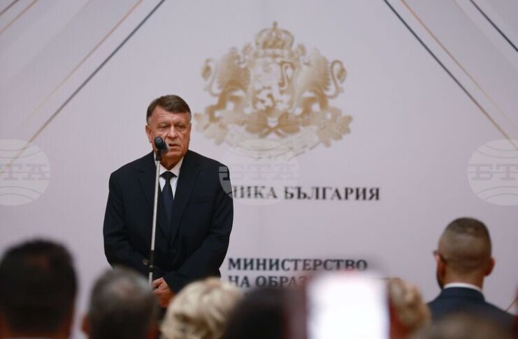 С мерките за дисциплина няма да връщаме инквизицията и макаренковщината в училище, каза министър Георги Вълчев