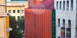 Сатиричният театър се присъединява към европейската инициатива "Ден на различните обувки"