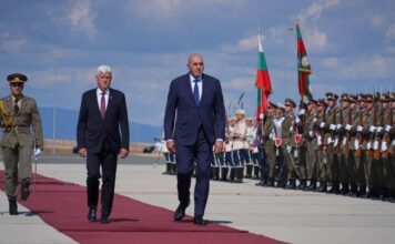 Министър Гуидо Крозето и министър Димитър Стоянов
