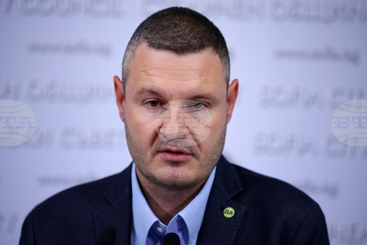 Столичен общински съветник създаде сайт, който обединява информация от различни области на живота в София