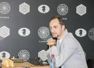 Веселин Топалов поведе с пет точки на легендата в шахмата Гари Каспаров в демонстративния мач между двамата в Сейнт Луис