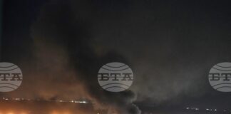 Взрив избухна край летището на иракския град Ербил, където има разположени американски войници, съобщиха журналисти от АФП