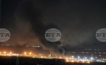 Взрив избухна край летището на иракския град Ербил, където има разположени американски войници, съобщиха журналисти от АФП Взрив избухна край летището на иракския град Ербил, където има разположени американски войници, съобщиха журналисти от АФП