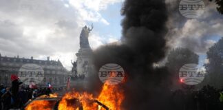 Кадри от протестите, прераснали в насилие в Париж на 17 октомври 2026 г.