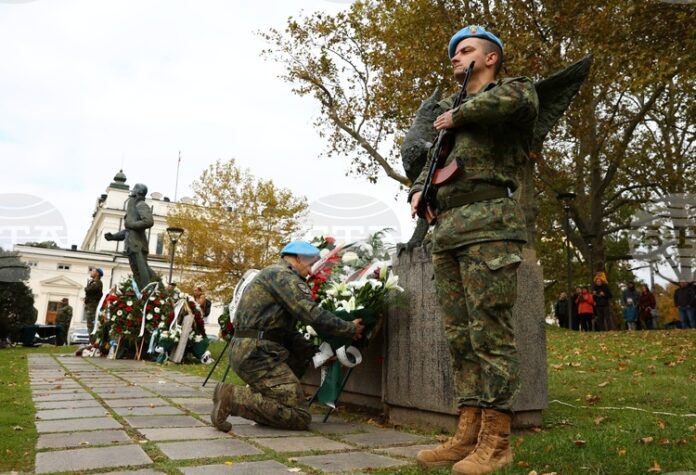Денят на военния парашутист беше отбелязан с тържествен ритуал в София