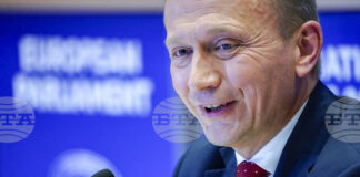 Европейският комисар по бюджета Пьотър Серафин е на двудневно посещение в България днес и утре