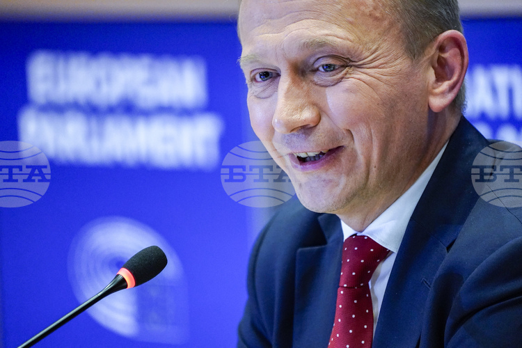 Европейският комисар по бюджета Пьотър Серафин е на двудневно посещение в България днес и утре