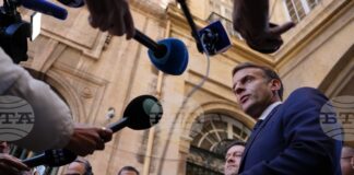 Френското правителство ще обяви решителни мерки за успокояване на протестите в страната, заяви президентът Еманюел Макрон